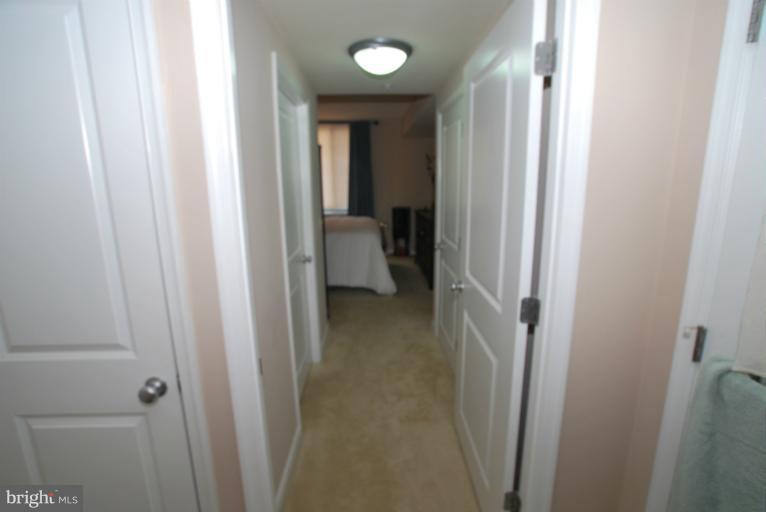 851 North Glebe Road, Unit 1708 Arlington, VA 22203 - Photo 11 of 16 Interior (General)