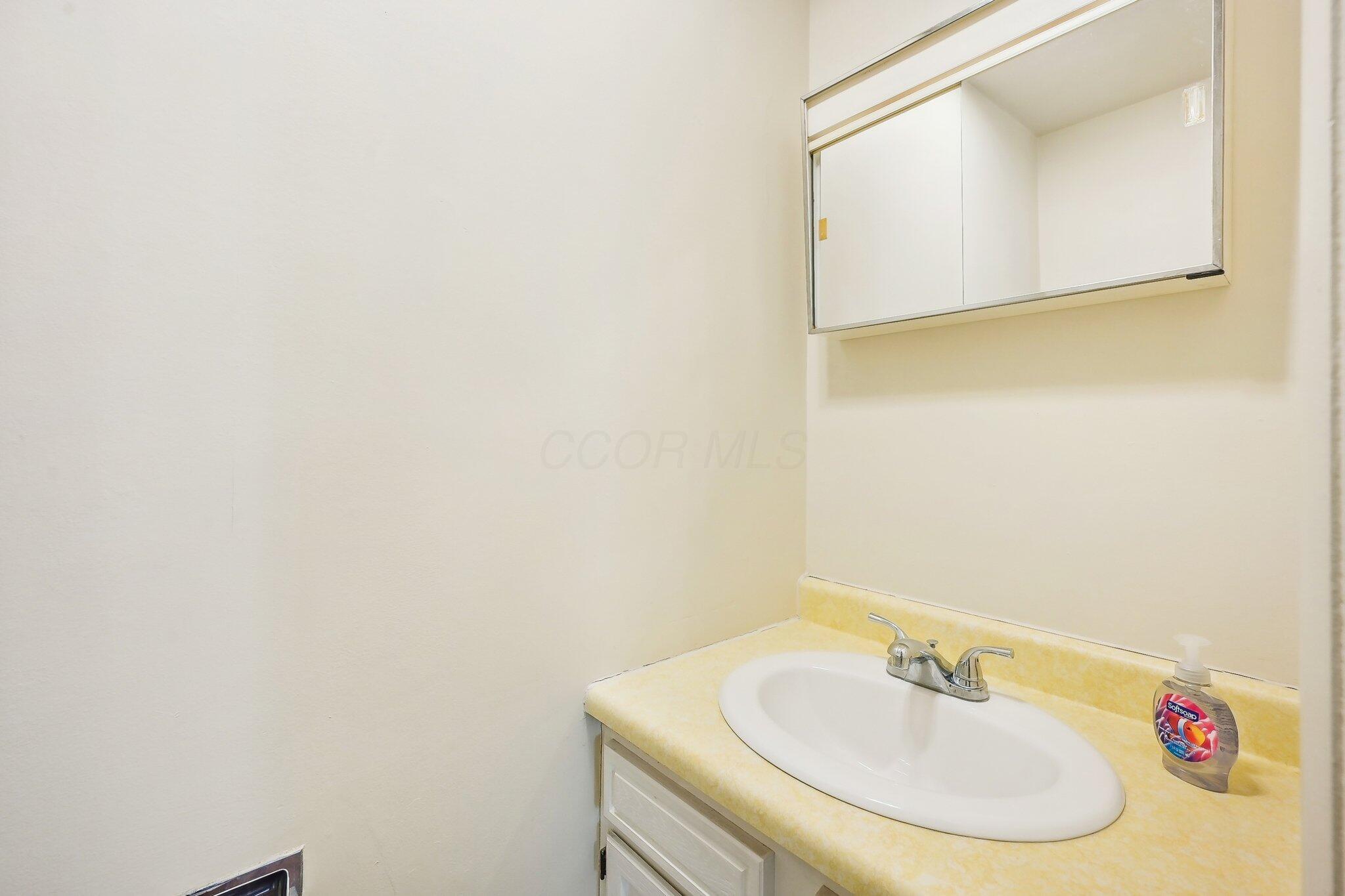 4281 Ethel Road Columbus, OH 43207 - Photo 28 of 39 33-web-or-mls-Ethel Rd-033
