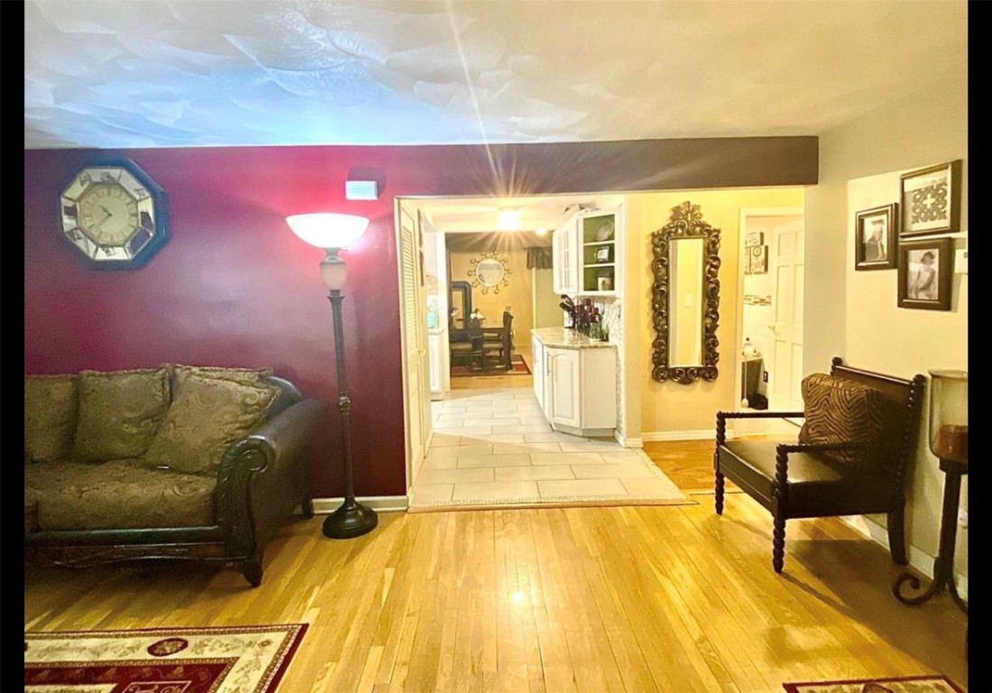 149 Iris Drive Binghamton, NY 13905 - Photo 3 of 36