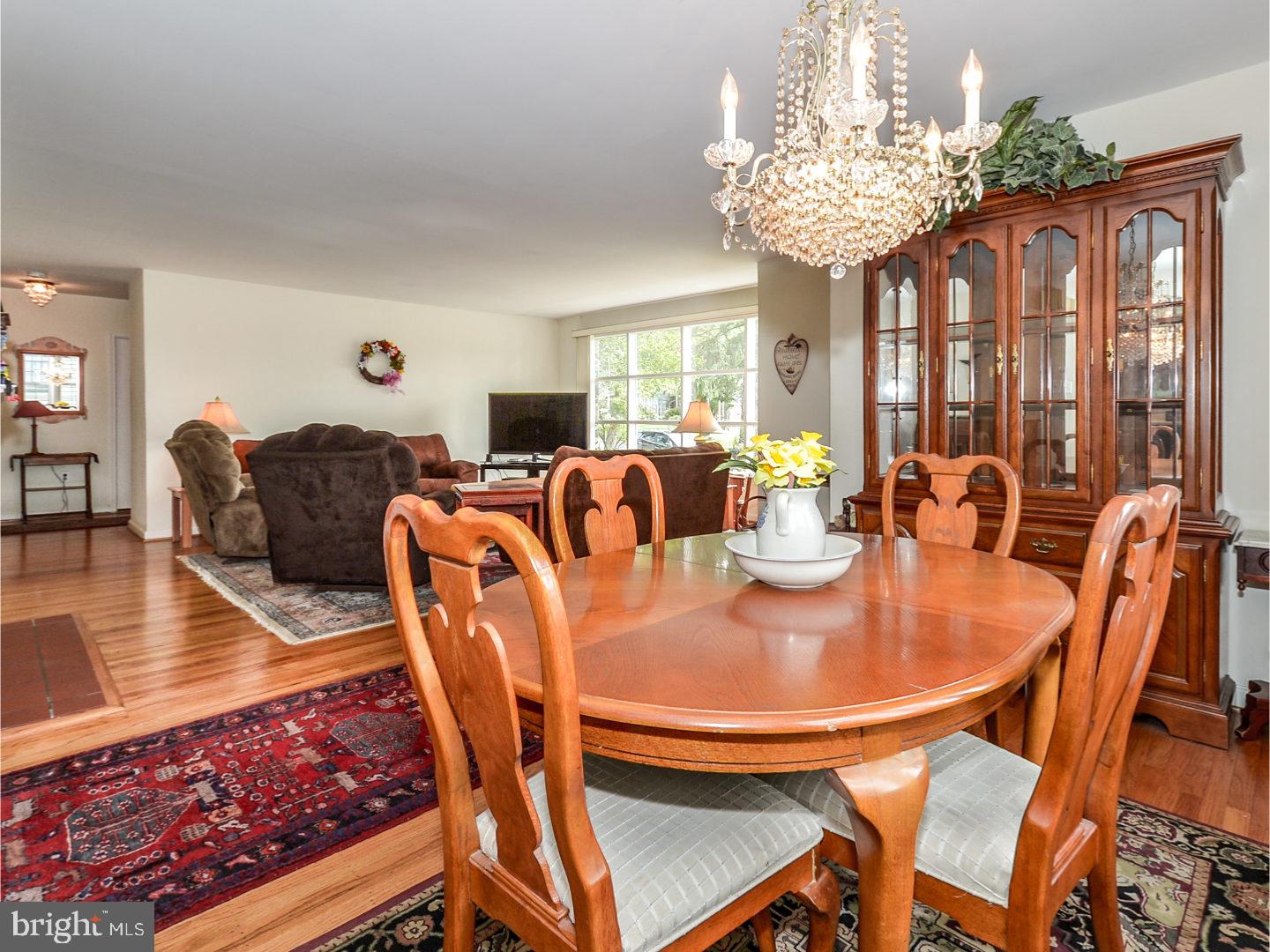 3162 Manor Road Huntingdon Valley, PA 19006 - Photo 7 of 25 Dining Room