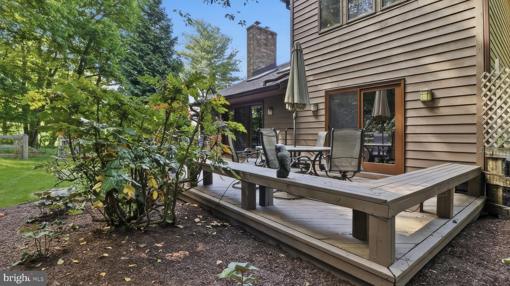 2185 Sams Creek Road Westminster, MD 21157 - Photo 44 of 56 Deck with built-in seating