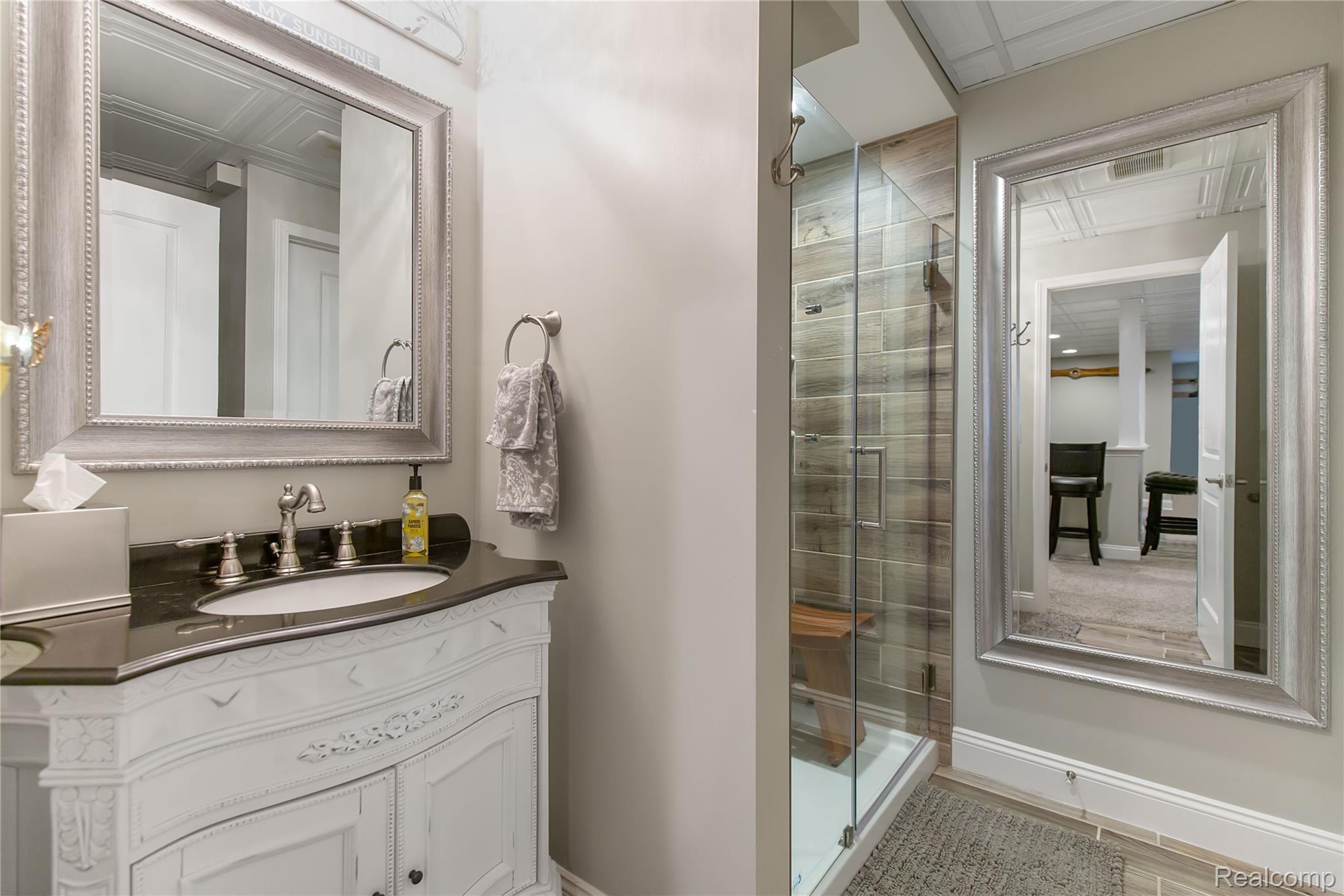 42929 Cardinal Way Novi, MI 48375 - Photo 30 of 46 24.jpg