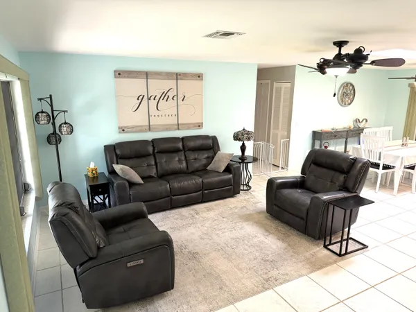 $2,950 | 1916 Coconut Drive, Fort Pierce, FL 34949