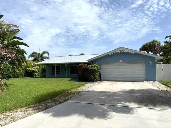 $2,950 | 1916 Coconut Drive, Fort Pierce, FL 34949