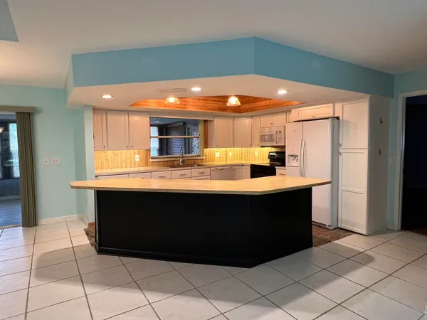 $2,950 | 1916 Coconut Drive, Fort Pierce, FL 34949