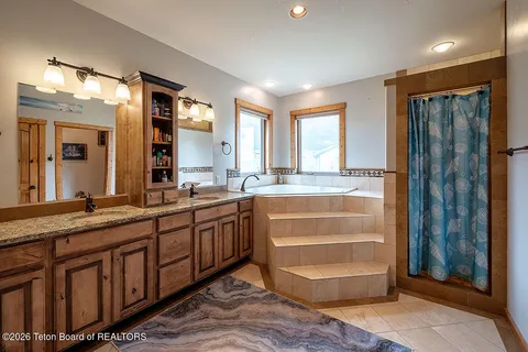 $1,700,000 | 1384 County Road 110, Etna, WY 83118