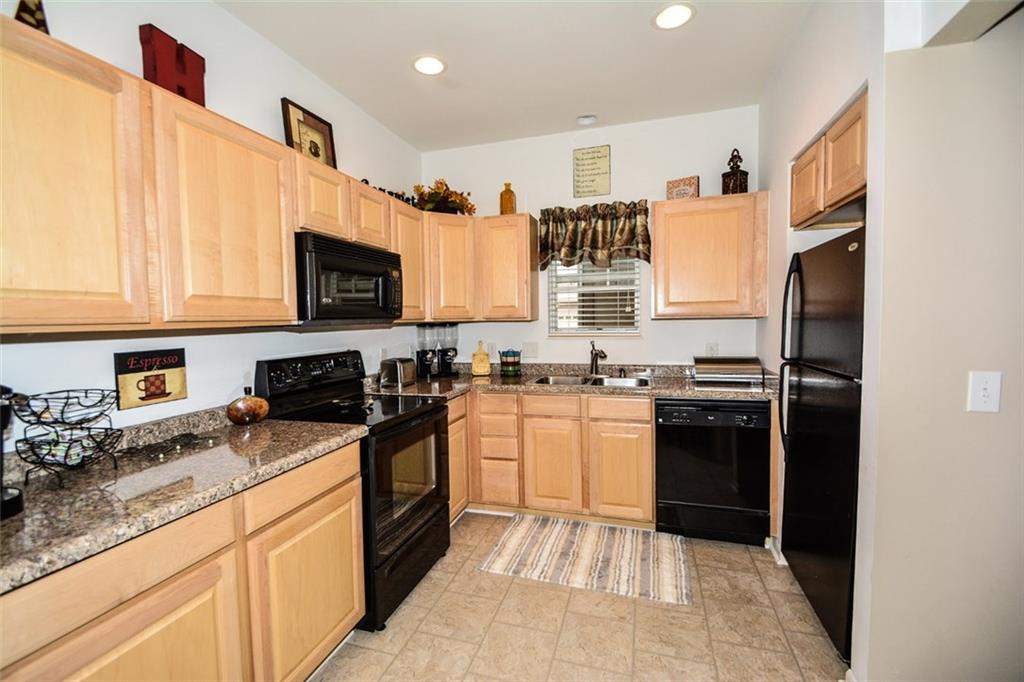 9274 Muir Lane Fishers, IN 46037 - Photo 12 of 39 Gallery Image 12