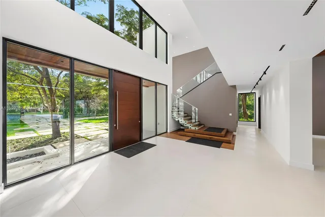 $9,995,000 | 6675 Southwest 96th Street, Pinecrest, FL 33156