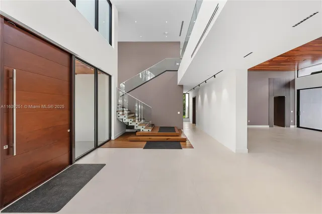 $9,995,000 | 6675 Southwest 96th Street, Pinecrest, FL 33156
