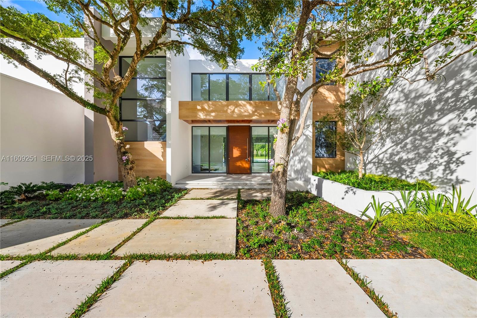 6675 Southwest 96th Street Pinecrest, FL 33156 - Photo 3 of 68