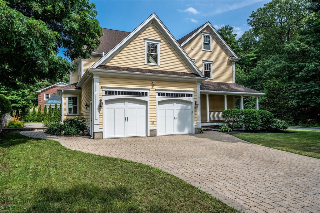 52 North Border Road Winchester, MA 01890 - Photo 4 of 39