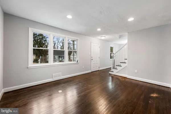 $385,000 | 308 Zelma Avenue, Capitol Heights, MD 20743