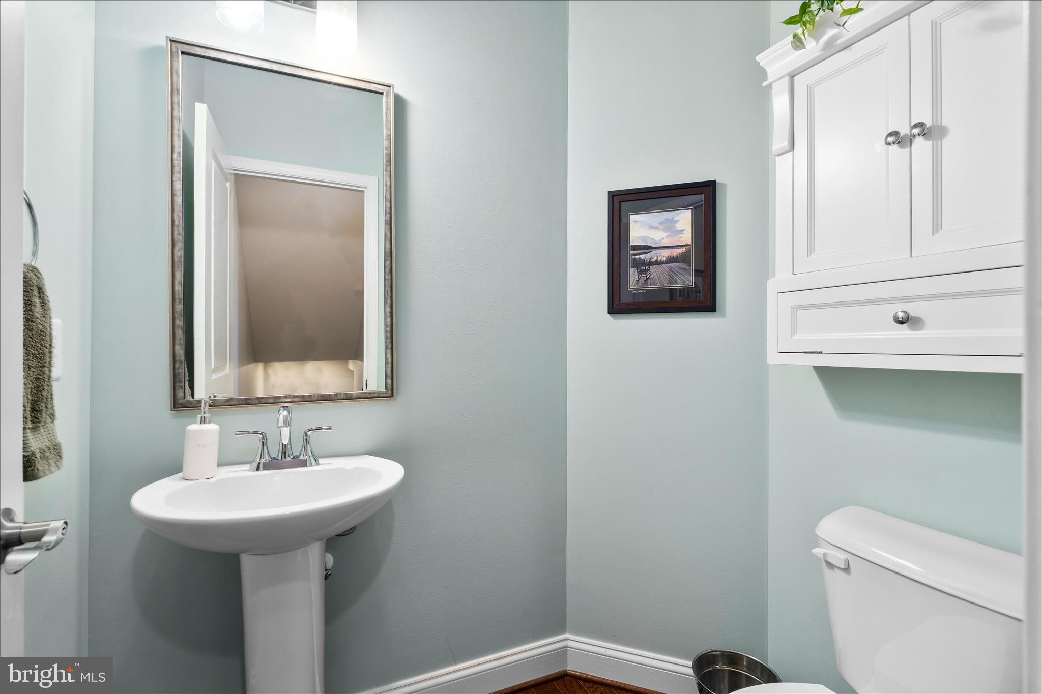 1135 Holden Road Frederick, MD 21701 - Photo 23 of 61 Main level half bath