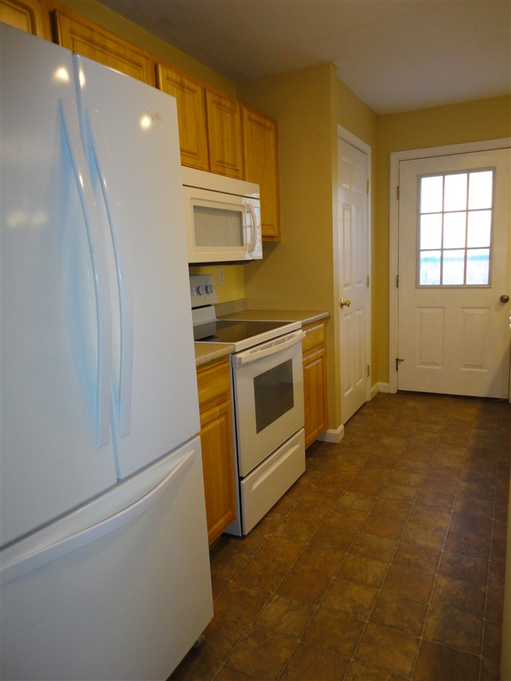 38 Seminole Road Hillsborough, NH 03244 - Photo 3 of 19