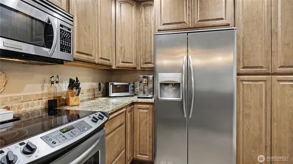 $479,950 | 21900 Southeast 242nd Street, Unit B1, Maple Valley, WA 98038