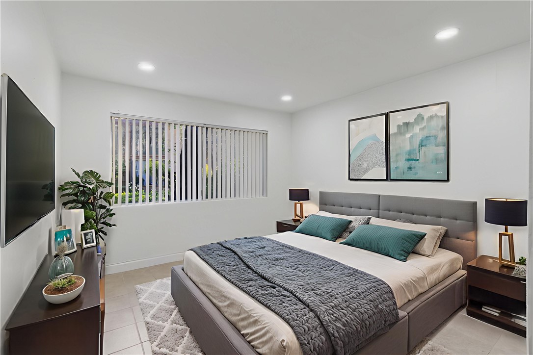 1044 Cabrillo Park Drive, Unit B Santa Ana, CA 92701 - Photo 11 of 32