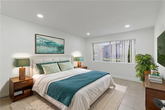 $520,000 | 1044 Cabrillo Park Drive, Unit B, Santa Ana, CA 92701