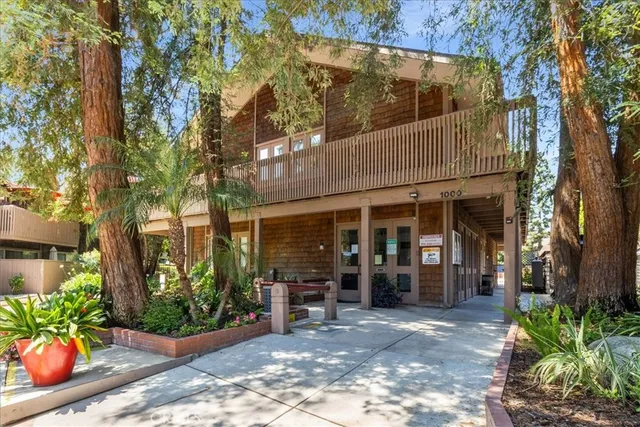 $520,000 | 1044 Cabrillo Park Drive, Unit B, Santa Ana, CA 92701