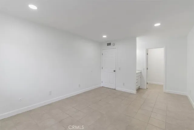 $545,000 | 1044 Cabrillo Park Drive, Unit B, Santa Ana, CA 92701