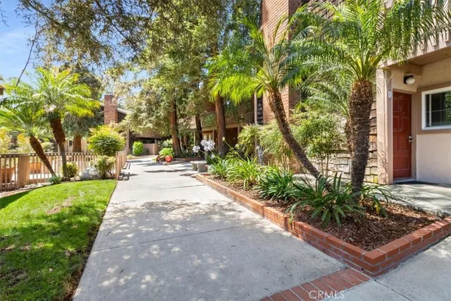 $520,000 | 1044 Cabrillo Park Drive, Unit B, Santa Ana, CA 92701