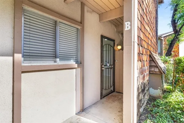 $545,000 | 1044 Cabrillo Park Drive, Unit B, Santa Ana, CA 92701