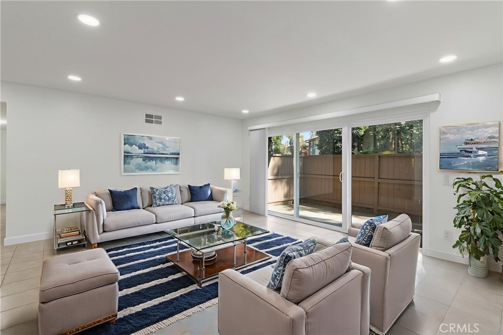 1044 Cabrillo Park Drive, Unit B Santa Ana, CA 92701 - Photo 10 of 32