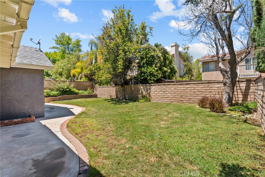 28511 Victoria Road Castaic, CA 91384 - Photo 32 of 37