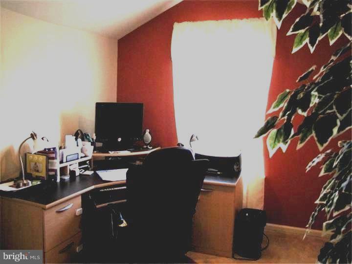 7 Parliament Road Sicklerville, NJ 08081 - Photo 12 of 18 Office / Study