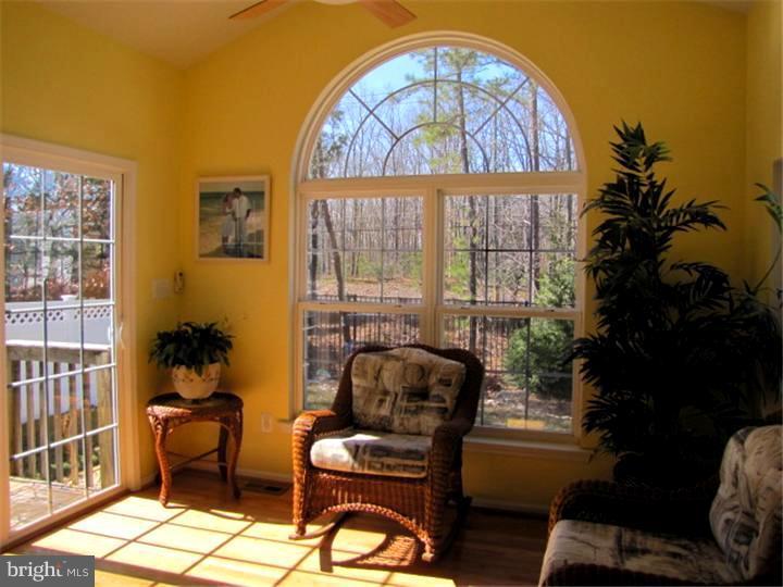 7 Parliament Road Sicklerville, NJ 08081 - Photo 4 of 18 Sun Room