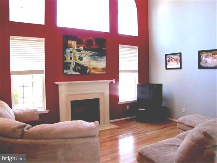 7 Parliament Road Sicklerville, NJ 08081 - Photo 5 of 18 Family Room