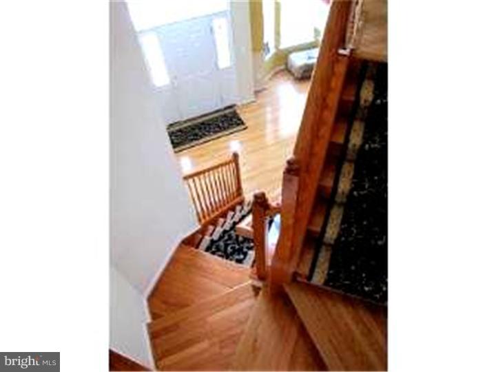 7 Parliament Road Sicklerville, NJ 08081 - Photo 10 of 18 Foyer