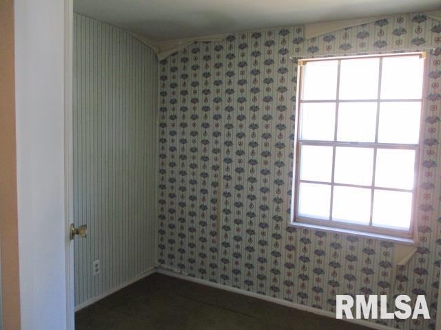 5000 West Woodfern Road Peoria, IL 61607 - Photo 12 of 21 Gallery Image 12