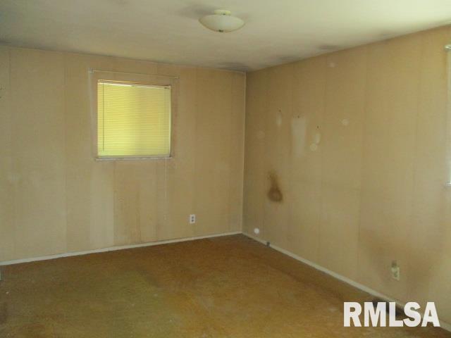 5000 West Woodfern Road Peoria, IL 61607 - Photo 8 of 21 Gallery Image 8