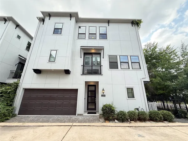 $3,500 | 1220 West 25th Street, Houston, TX 77008