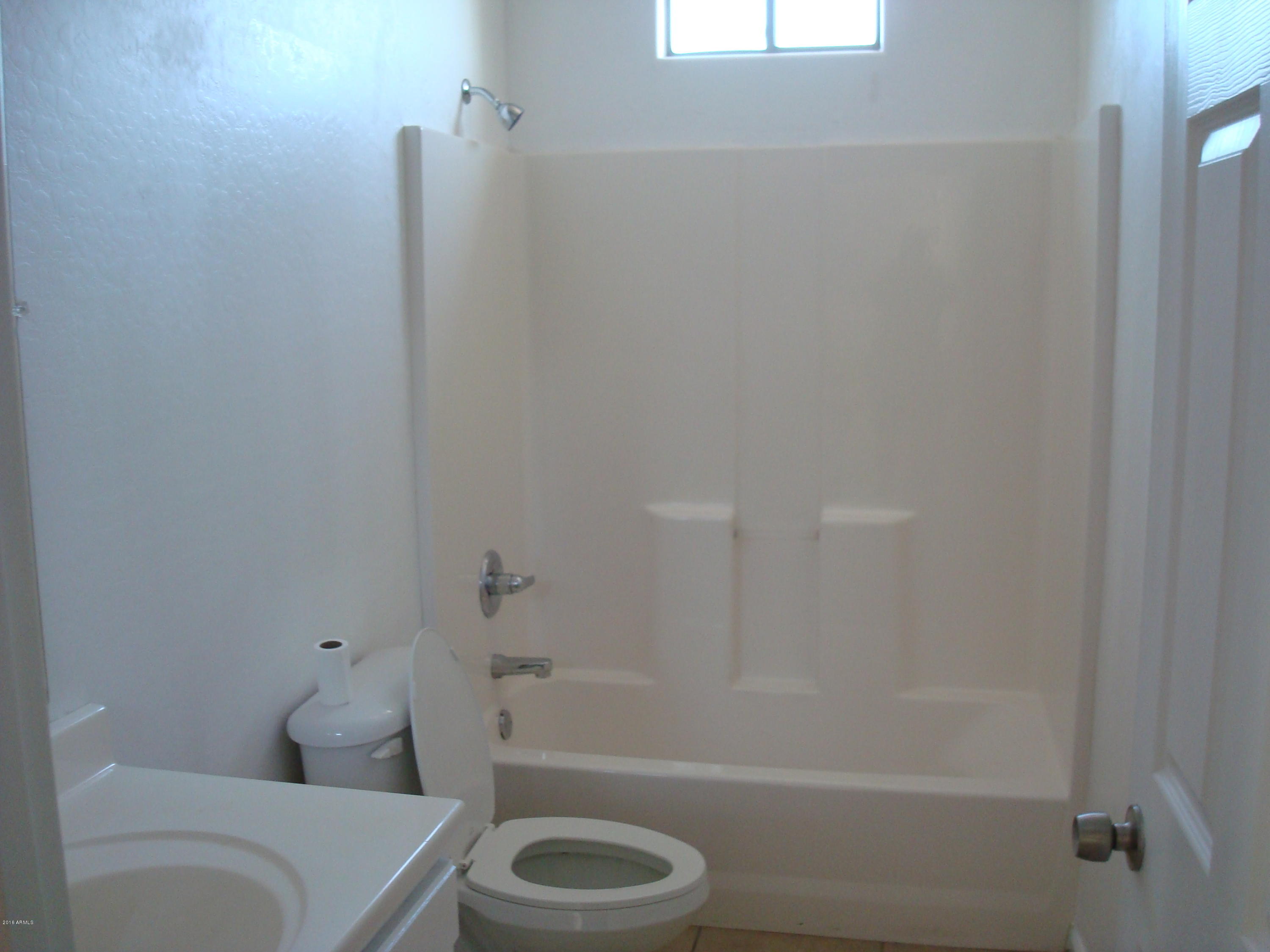 1346 West Roeser Road Phoenix, AZ 85041 - Photo 13 of 22 DSC02466
