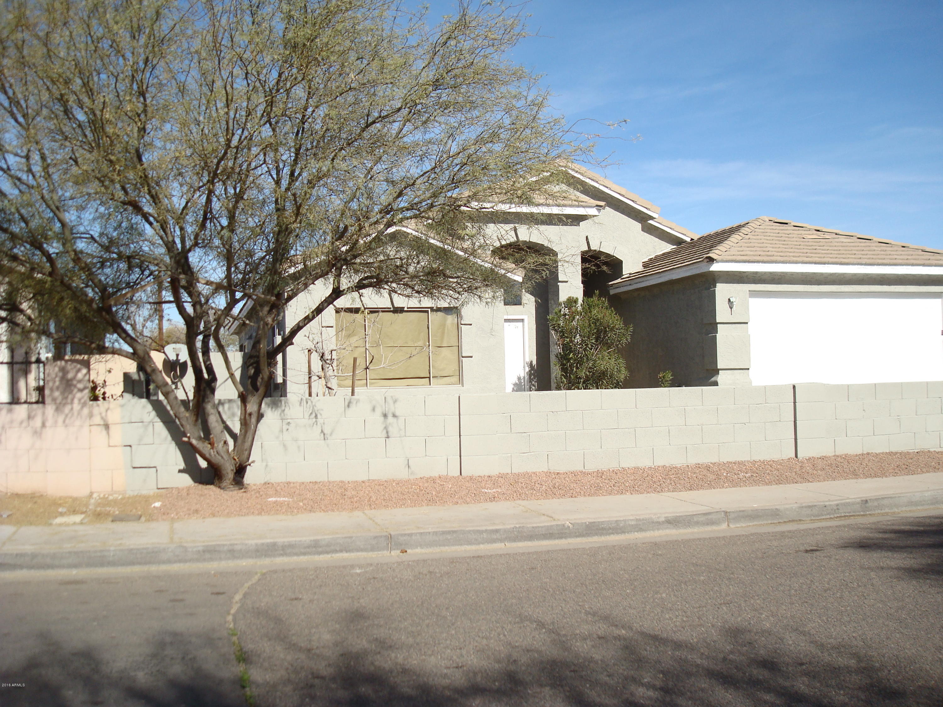 1346 West Roeser Road Phoenix, AZ 85041 - Photo 2 of 22 DSC02456