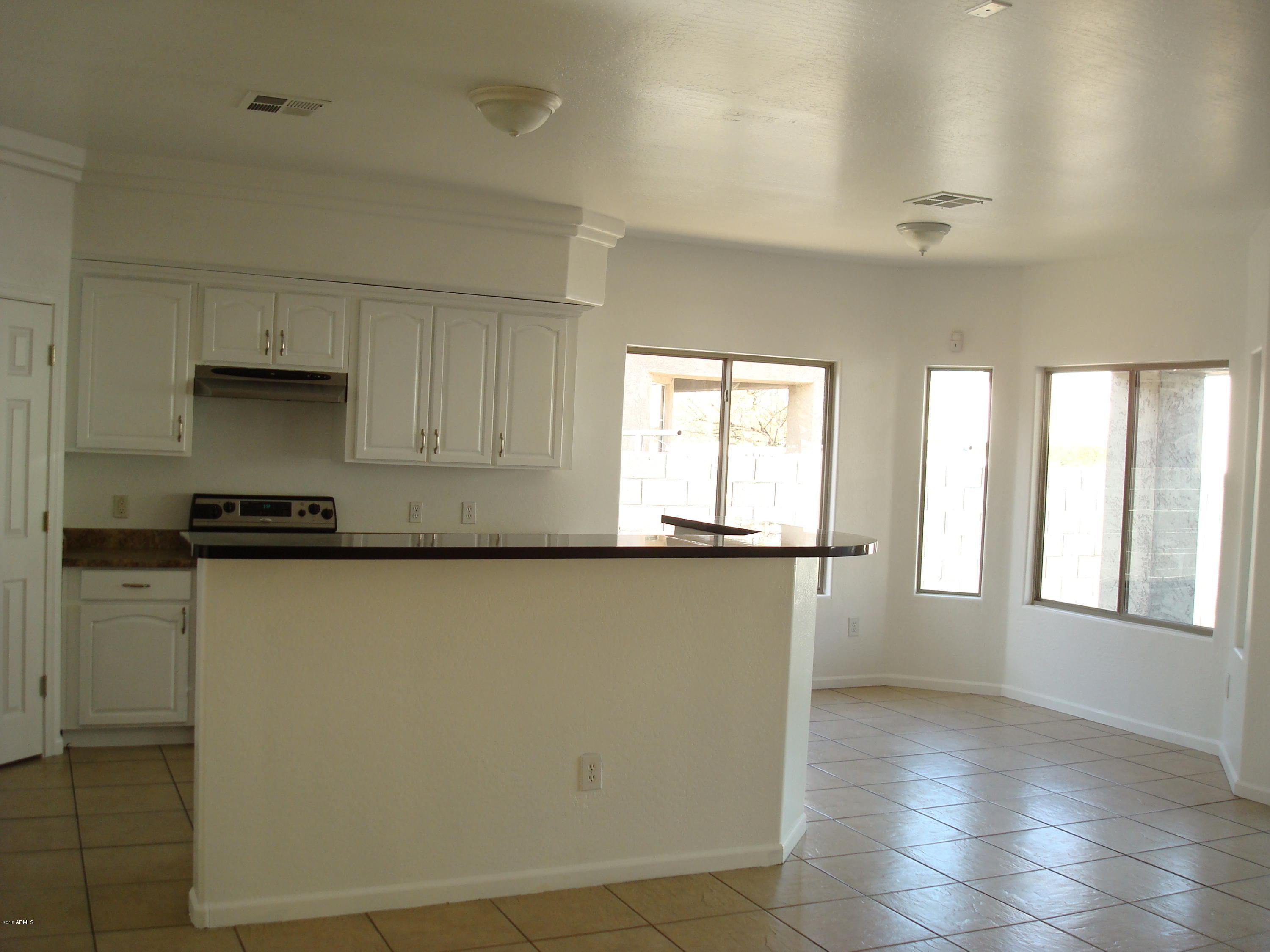 1346 West Roeser Road Phoenix, AZ 85041 - Photo 5 of 22 DSC02459
