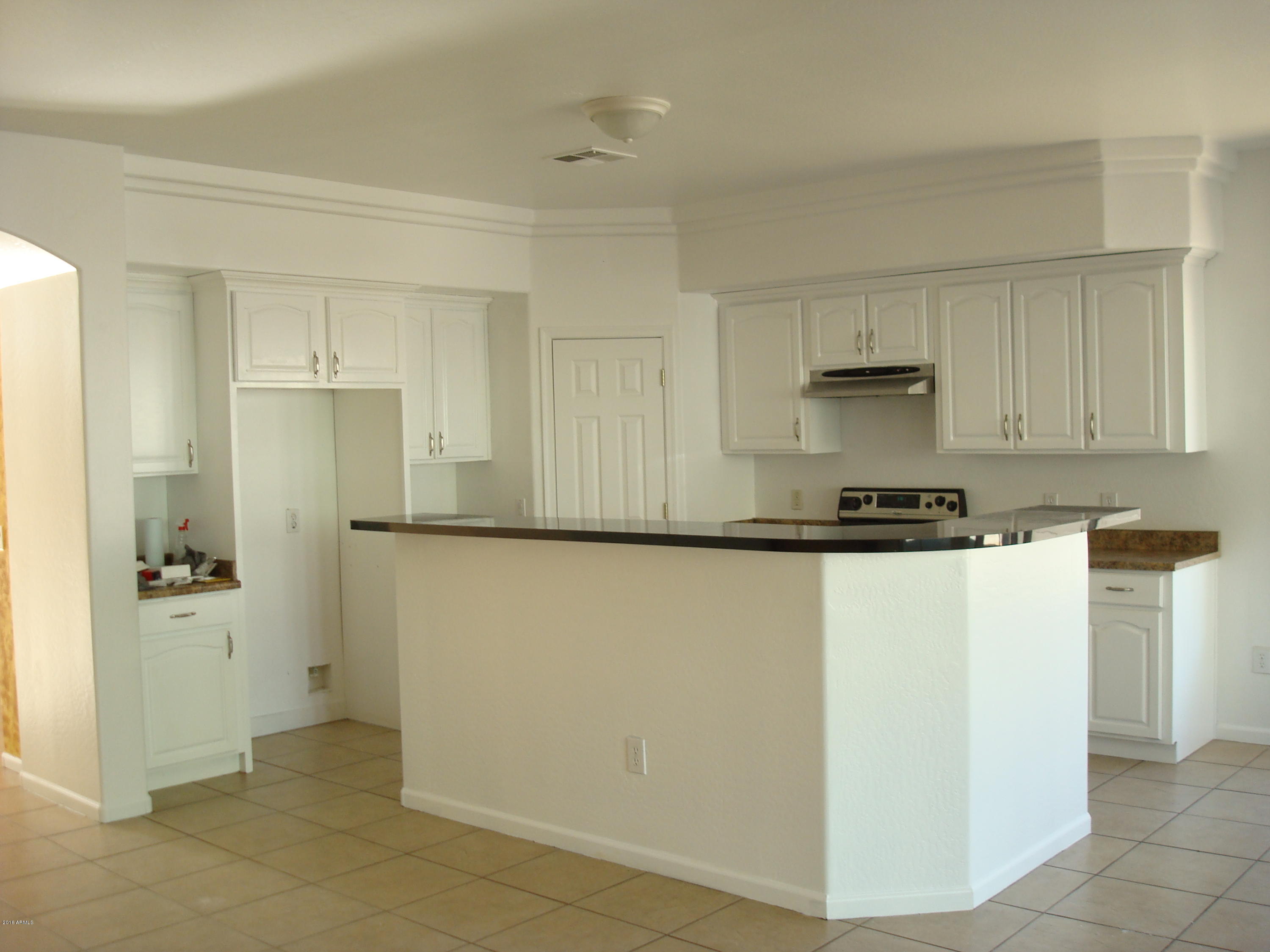 1346 West Roeser Road Phoenix, AZ 85041 - Photo 6 of 22 DSC02460