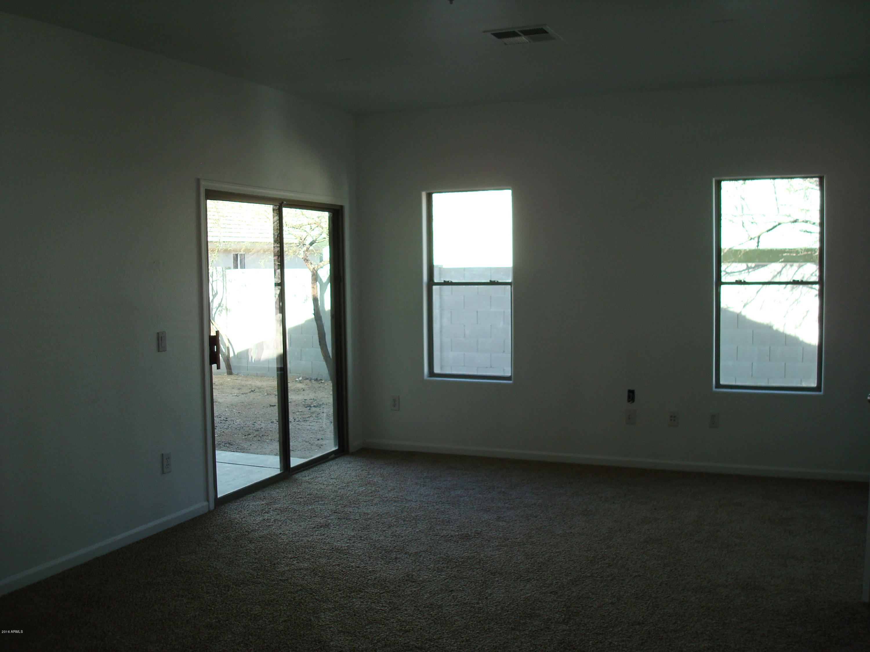 1346 West Roeser Road Phoenix, AZ 85041 - Photo 8 of 22 DSC02462