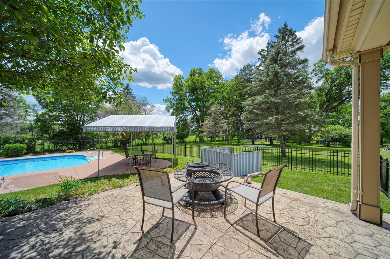 208 Glasgow Road Jackson, MI 49201 - Photo 51 of 99