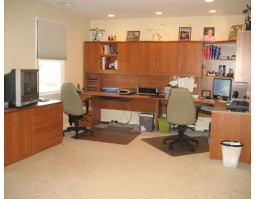 18 Ludwig Road, Unit 18 Needham, MA 02494 - Photo 10 of 16