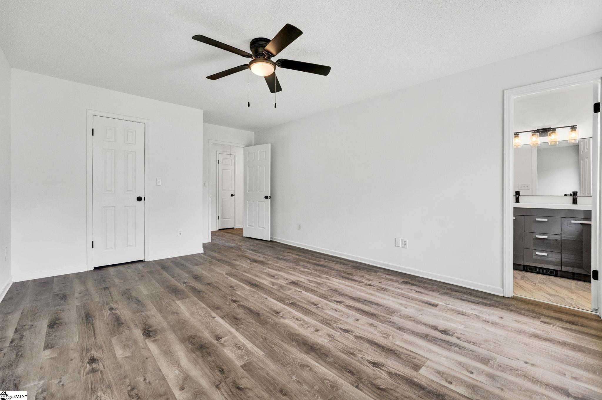 218 Spring View Lane Taylors, SC 29687 - Photo 23 of 36 Gallery Image 23