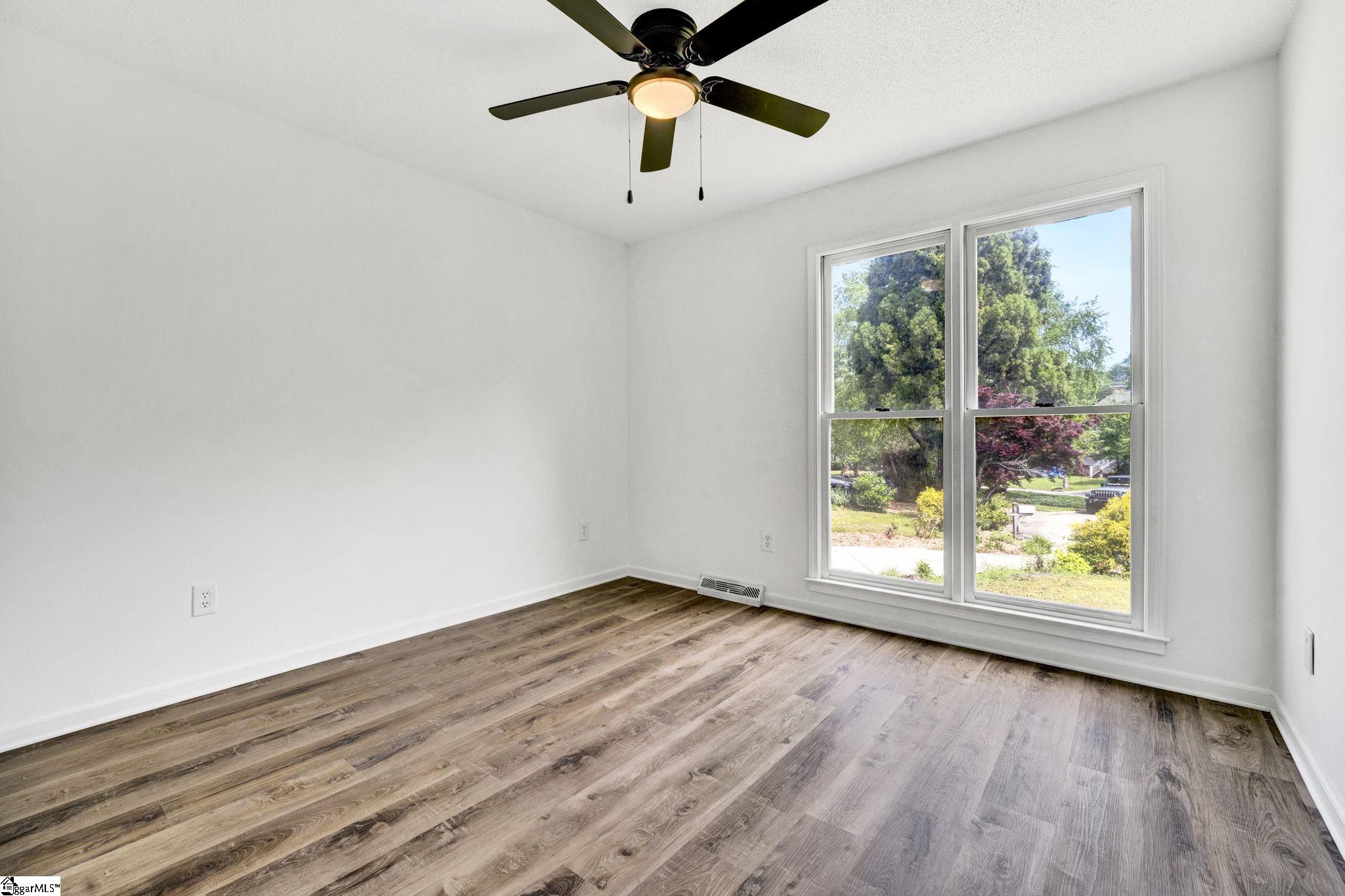 218 Spring View Lane Taylors, SC 29687 - Photo 27 of 36 Gallery Image 27