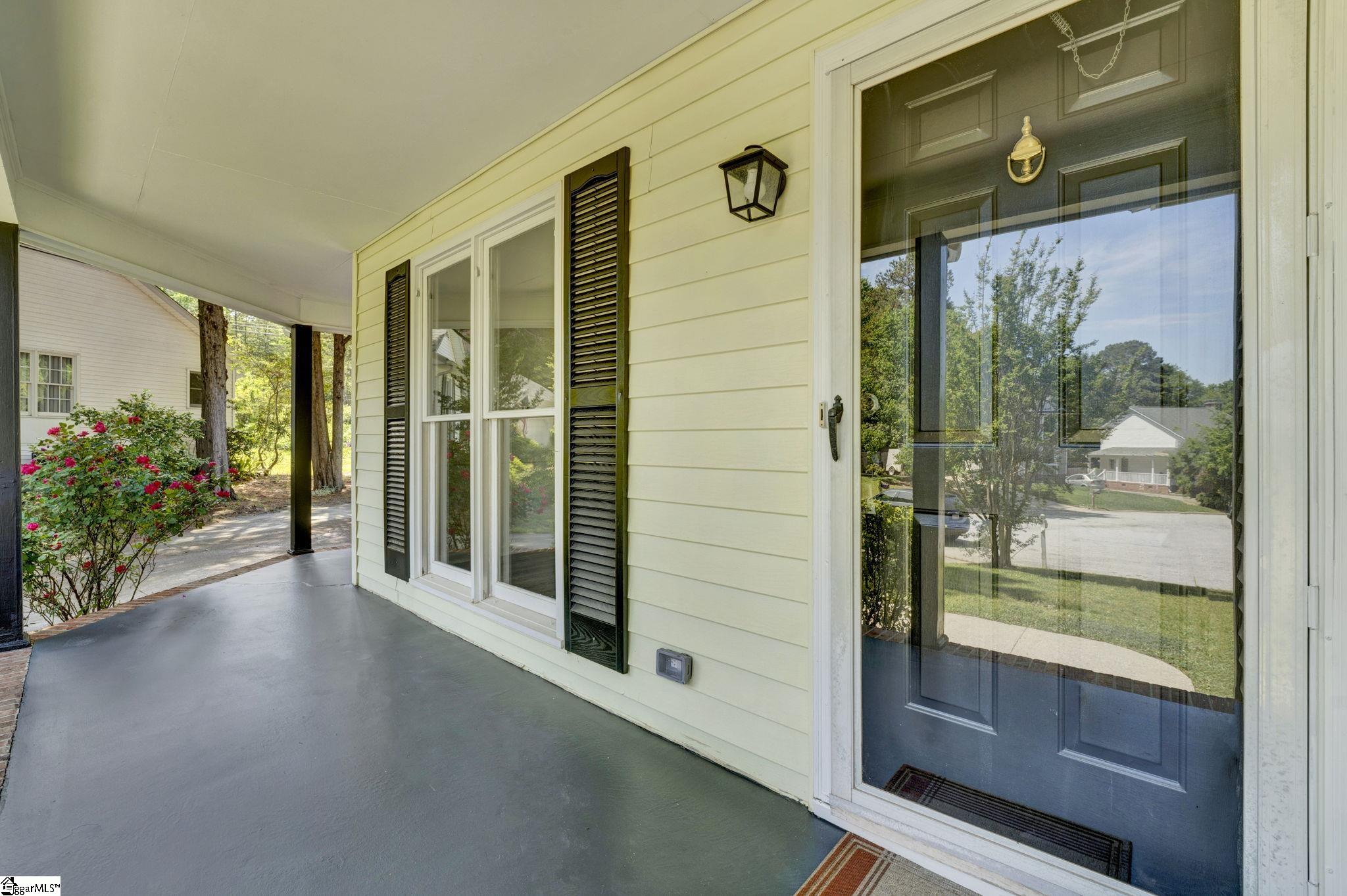 218 Spring View Lane Taylors, SC 29687 - Photo 7 of 36 Gallery Image 7