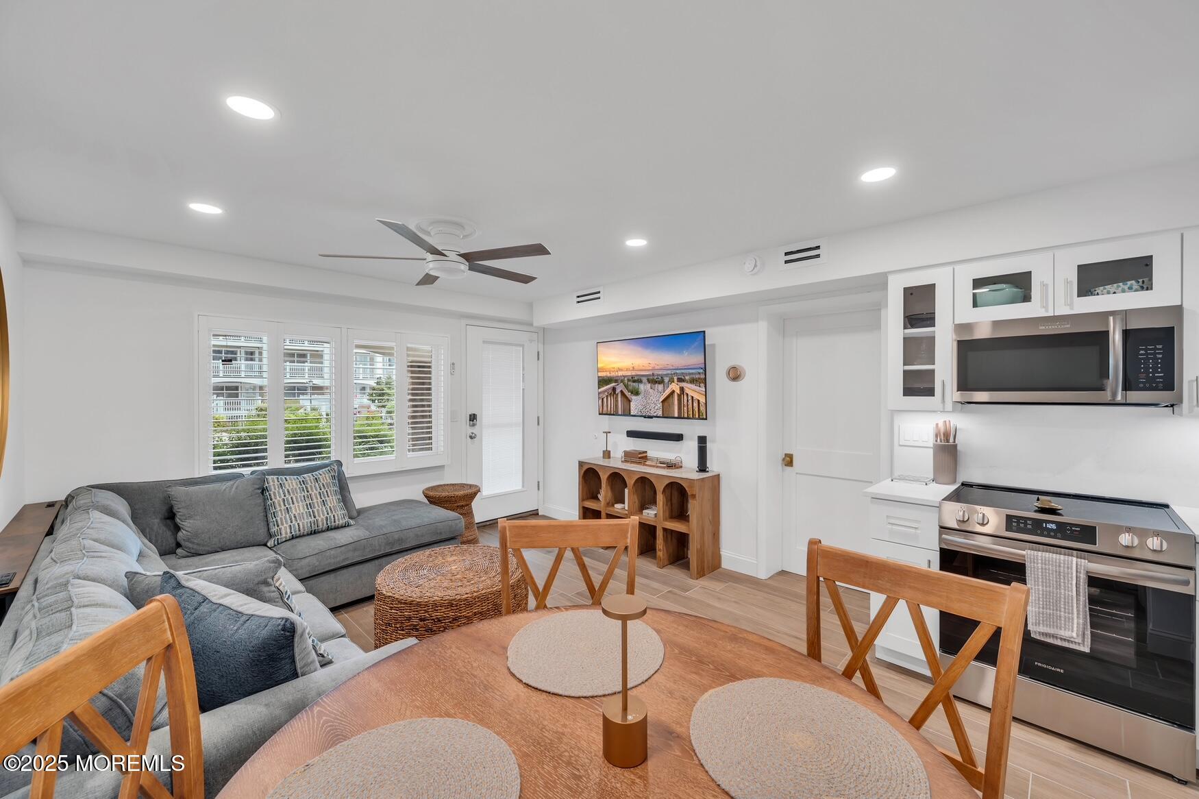 438 Highway 35, Unit 4109 Mantoloking, NJ 08738 - Photo 2 of 15 Living 3