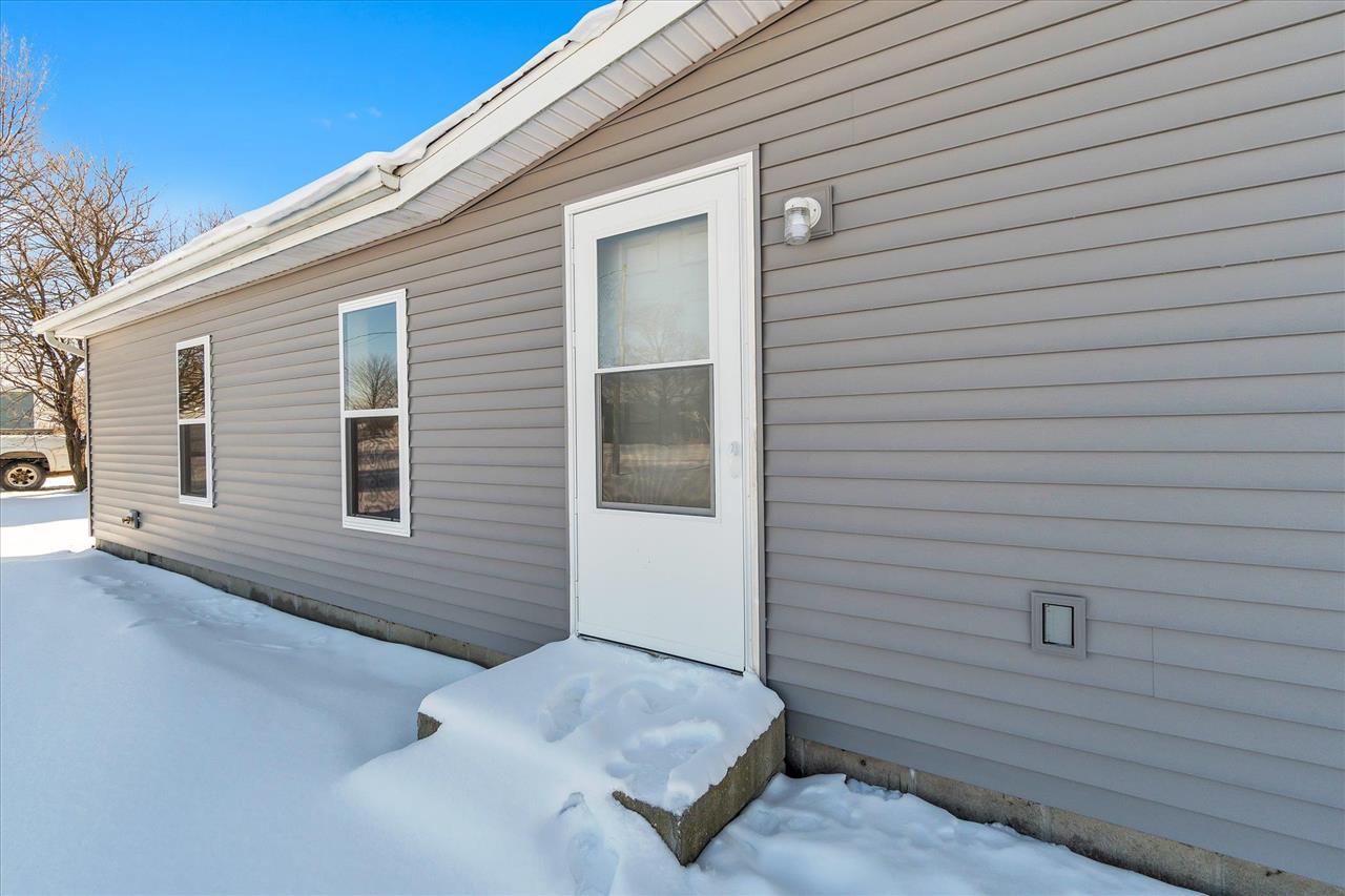 4525 Dixon Road Caro, MI 48723 - Photo 5 of 35