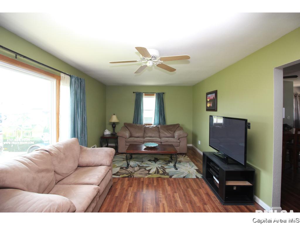 13 Adloff Lane Springfield, IL 62703 - Photo 3 of 24