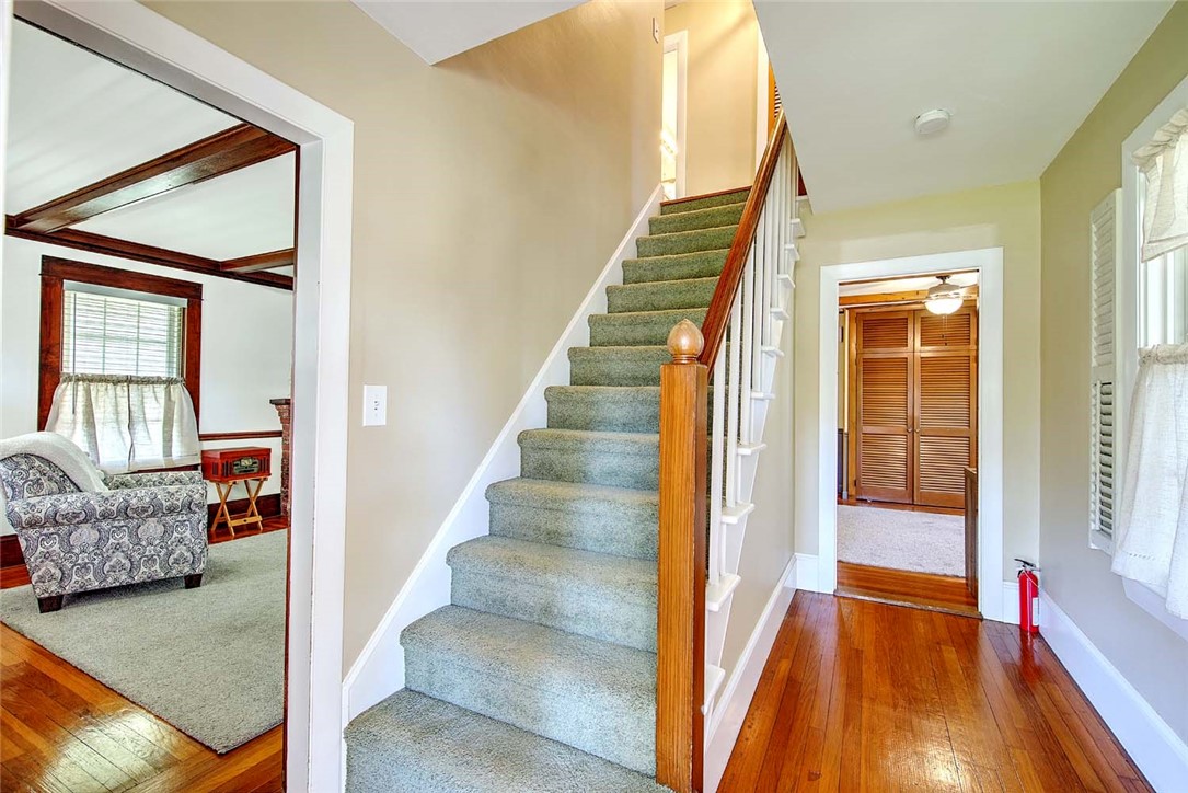 3383 West Shore Road Warwick, RI 02886 - Photo 22 of 46