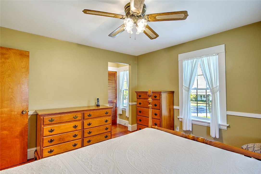 3383 West Shore Road Warwick, RI 02886 - Photo 25 of 46