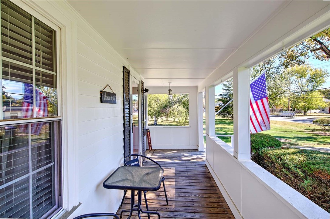 3383 West Shore Road Warwick, RI 02886 - Photo 3 of 46